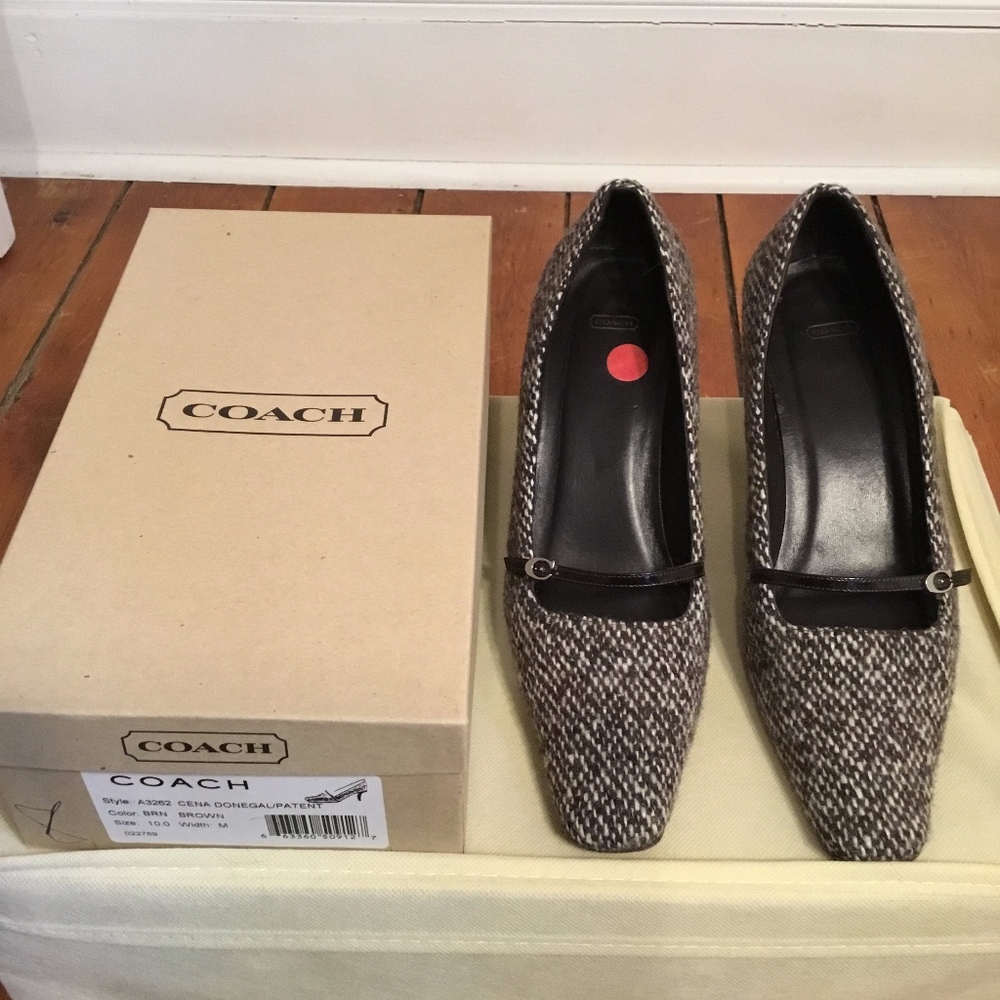 Vintage COACH tweed pumps